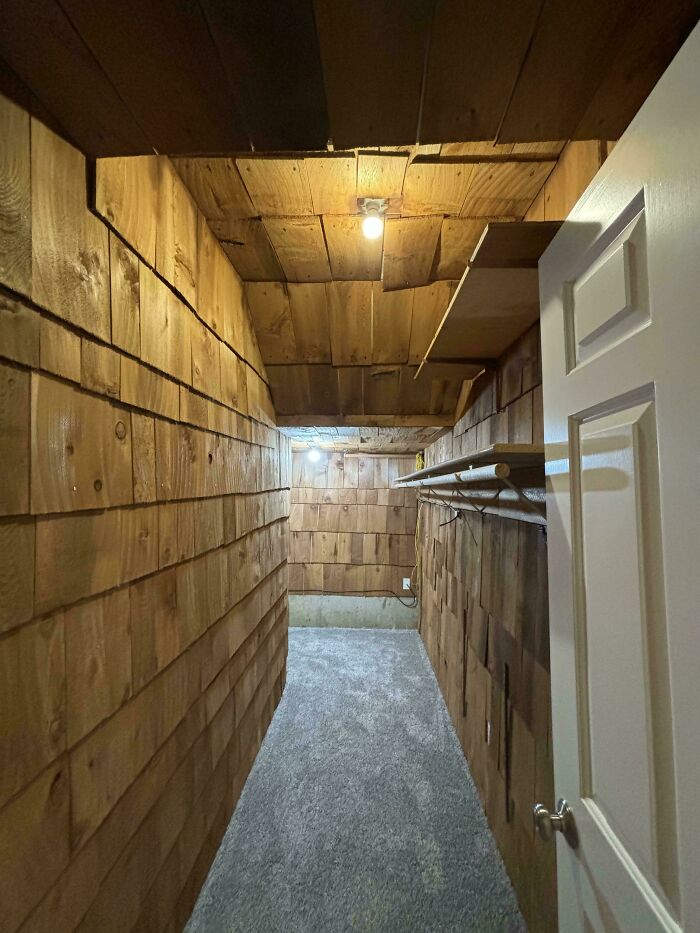 “Descending Into The Abyss”: 60 Liminal Spaces So Deeply Unsettling We’re Sorry In Advance “Descending Into The Abyss”: 60 Liminal Spaces So Deeply Unsettling We’re Sorry In Advance