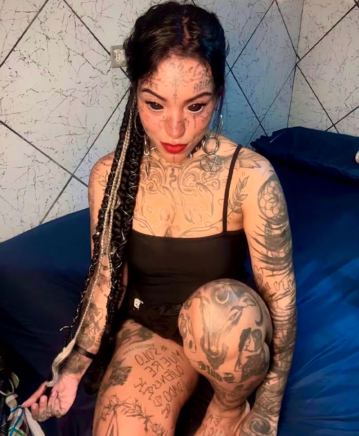 Woman Who Tattooed Both Her Eyes Reveals The 10 Reasons Why She Regrets It Now Woman Who Tattooed Both Her Eyes Reveals The 10 Reasons Why She Regrets It Now