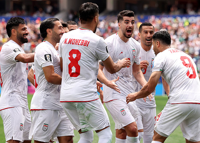 “Wouldn’t Trust A Word”: Iran Leaves 74-Word Note In Los Angeles World Cup Locker Room, Sparks Viral Frenzy “Wouldn’t Trust A Word”: Iran Leaves 74-Word Note In Los Angeles World Cup Locker Room, Sparks Viral Frenzy