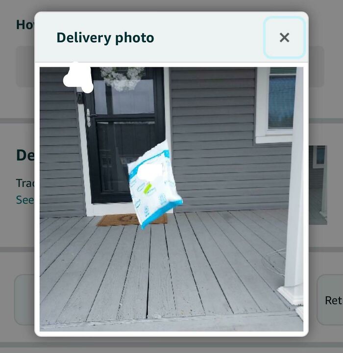 78 Times Delivery Fails Left People Speechless, Laughing, Or Crying 78 Times Delivery Fails Left People Speechless, Laughing, Or Crying