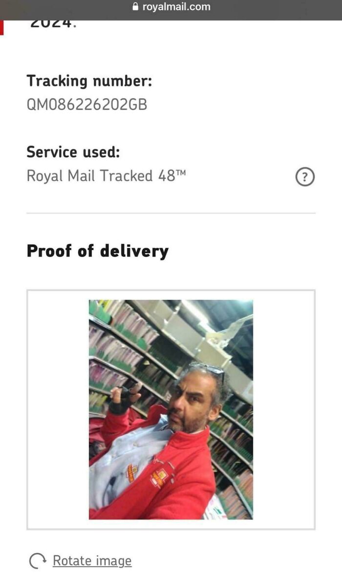 78 Times Delivery Fails Left People Speechless, Laughing, Or Crying 78 Times Delivery Fails Left People Speechless, Laughing, Or Crying
