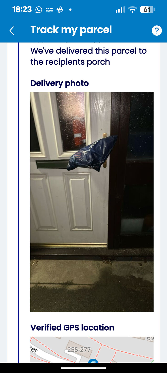 78 Times Delivery Fails Left People Speechless, Laughing, Or Crying 78 Times Delivery Fails Left People Speechless, Laughing, Or Crying