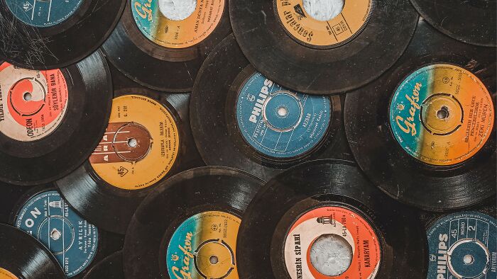 “Is This An Actual Song?”: Guess The Artists Behind These 21 Funky Title Mashups “Is This An Actual Song?”: Guess The Artists Behind These 21 Funky Title Mashups