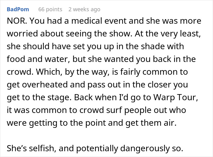 Man Wants To Go Home After Fainting At Concert, Fiancée Tries To Get Closer To The Stage Instead Man Wants To Go Home After Fainting At Concert, Fiancée Tries To Get Closer To The Stage Instead