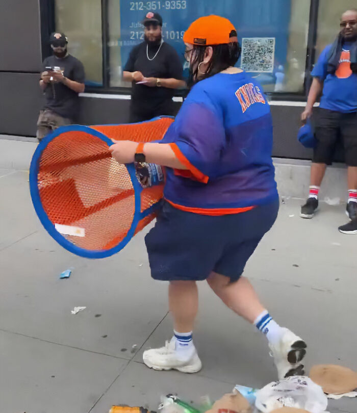 JPMorgan Exec Who Emptied Knicks Trashcan On Street And Stole It Faces Huge Karma In Major Update JPMorgan Exec Who Emptied Knicks Trashcan On Street And Stole It Faces Huge Karma In Major Update