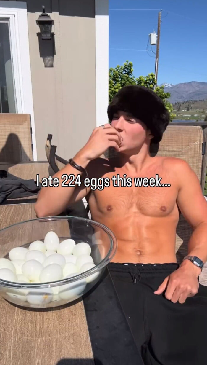 Expert Issues Warning After Man Reveals Result Of Eating 224 Eggs In A Single Week Expert Issues Warning After Man Reveals Result Of Eating 224 Eggs In A Single Week