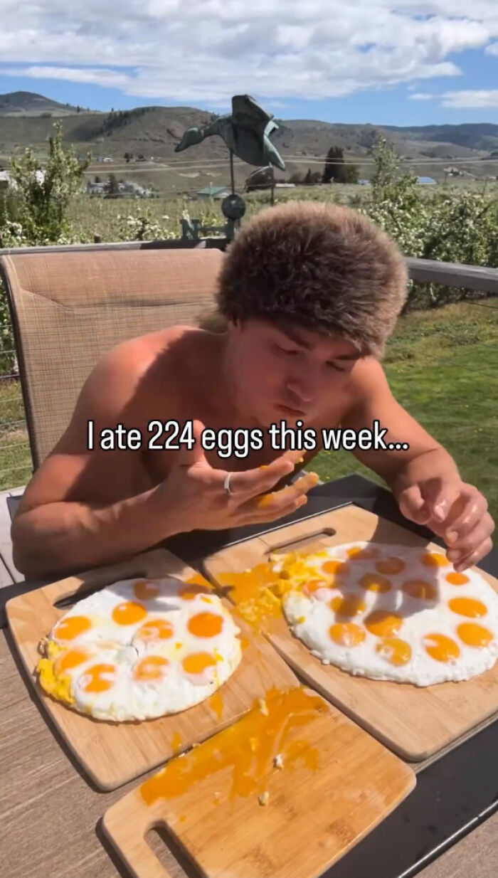 Expert Issues Warning After Man Reveals Result Of Eating 224 Eggs In A Single Week Expert Issues Warning After Man Reveals Result Of Eating 224 Eggs In A Single Week
