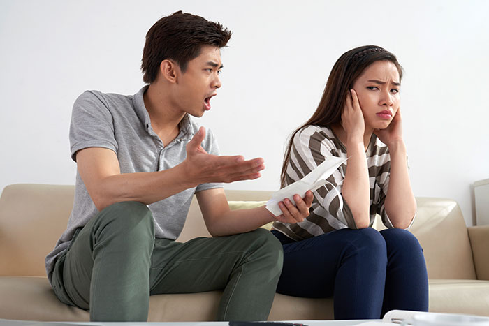 Dad Breaks Down In Tears As Kids Feel They Don’t Have A Father, Tries To Pin The Blame On Ex Instead Dad Breaks Down In Tears As Kids Feel They Don’t Have A Father, Tries To Pin The Blame On Ex Instead