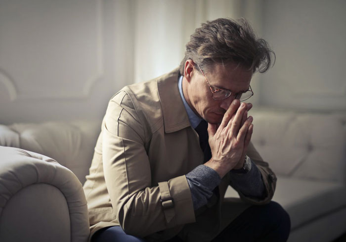 Husband’s Accident Ends His Marriage, Ex-Wife Still Refuses To Leave His Side: “I Miss You A Lot”