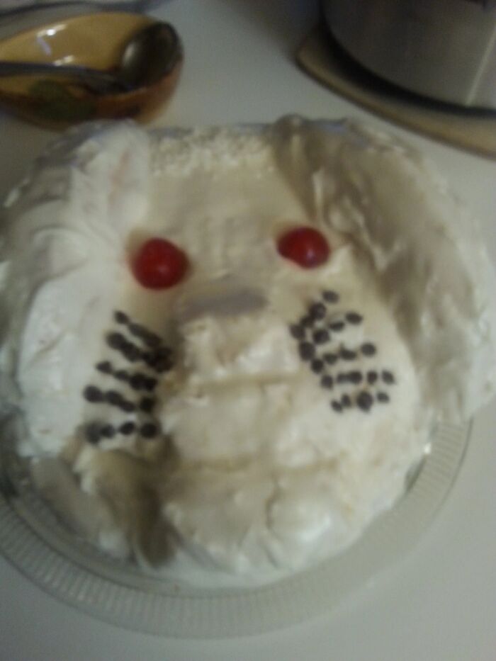 27 Cakes That Weren&rsquo;t Supposed To Be Funny But The Decorators Hilariously Messed Up