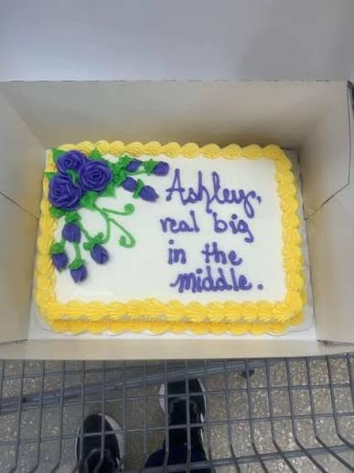 27 Cakes That Weren&rsquo;t Supposed To Be Funny But The Decorators Hilariously Messed Up