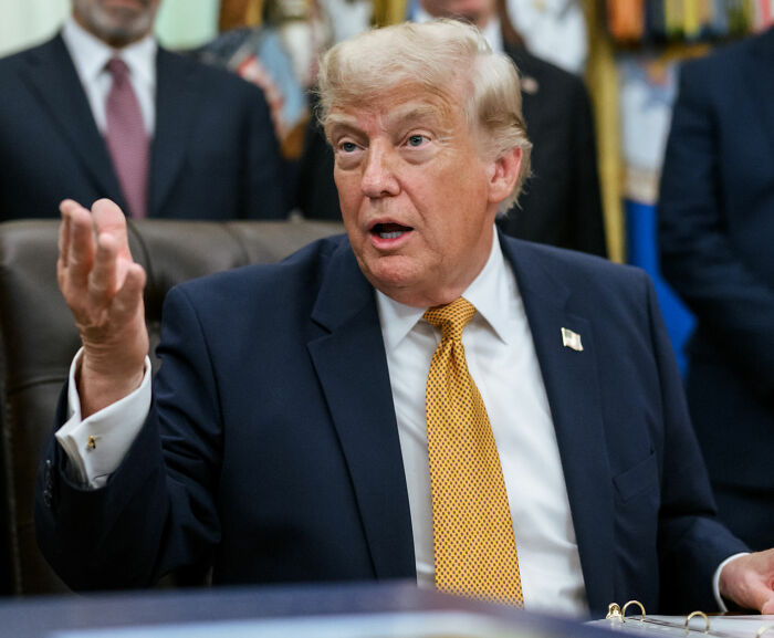 People Found A Photo Of The Guy Trump Hired To Renovate The Reflecting Pool, And They’re Losing It