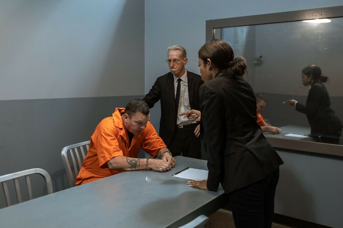 Former Prisoners Spill The Horrifying Truth About 20 Brutal Things They Witnessed In The Slammer