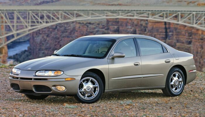67 Cars So Ugly They Somehow Became Legendary