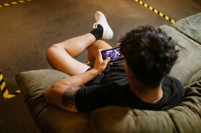 53 Of The Worst Things People Found On Their Partners Phone