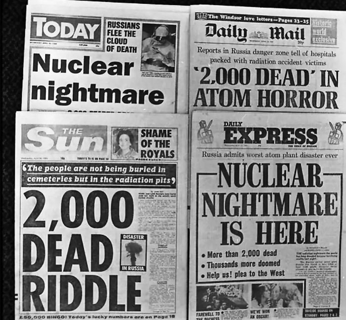 &ldquo;Men Walk On Moon&rdquo;: 57 Historical Newspaper Headlines And Photos That Ended Up On The Front Pages