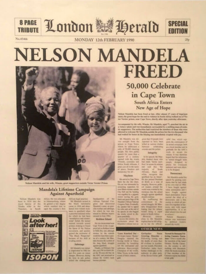 &ldquo;Men Walk On Moon&rdquo;: 57 Historical Newspaper Headlines And Photos That Ended Up On The Front Pages