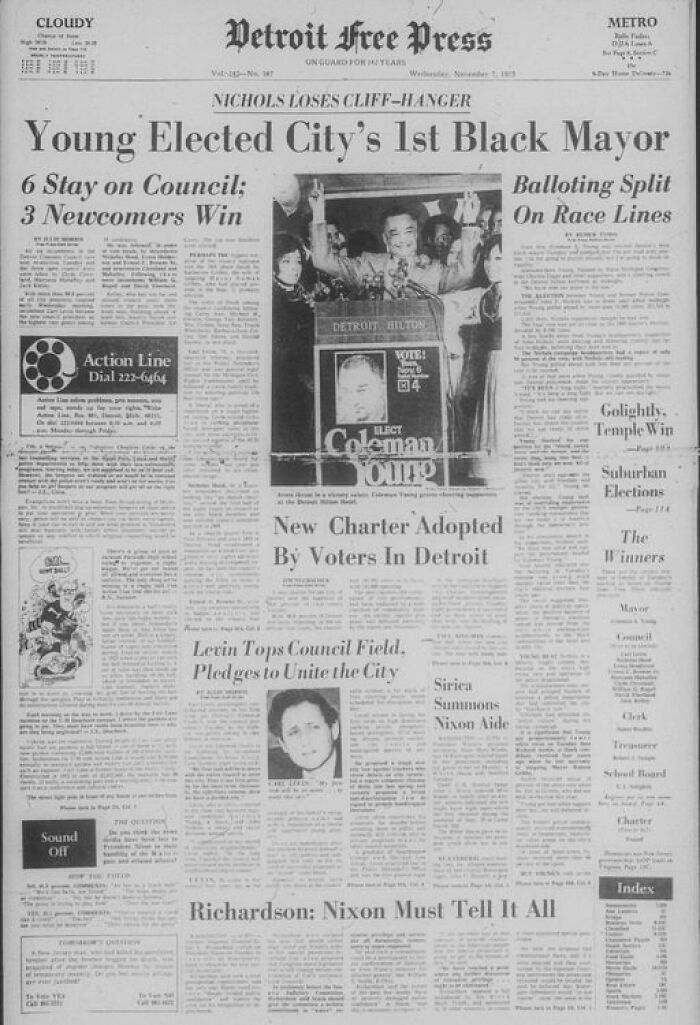 &ldquo;Men Walk On Moon&rdquo;: 57 Historical Newspaper Headlines And Photos That Ended Up On The Front Pages