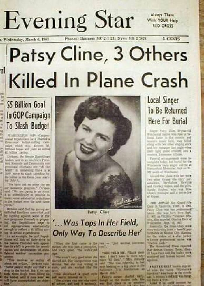 &ldquo;Men Walk On Moon&rdquo;: 57 Historical Newspaper Headlines And Photos That Ended Up On The Front Pages