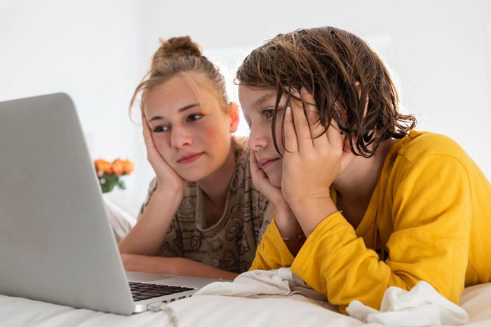 Bride Wants To Spite Dad For His Secret Wedding Years Back, Plans On Inviting Ex-Stepmom For Hers