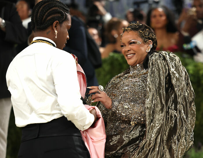 Rihanna’s Partner Accused Of Disrespecting Her Onstage With Racy Comment