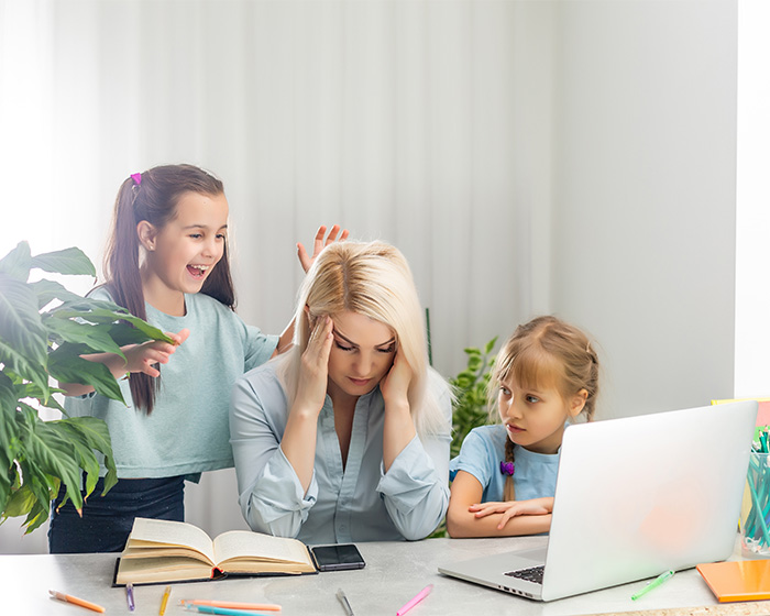 A Psychologist Asked Dads What Their Wives Stopped Doing After Having Kids, And The Responses Got Heavy Fast