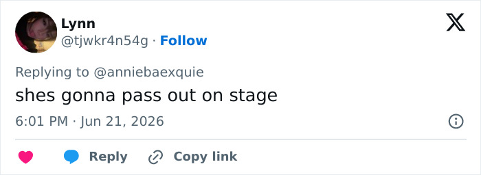 Ariana Grande Fans Begging Her To Get Help After Viral Tour Video Sparks Major Concern