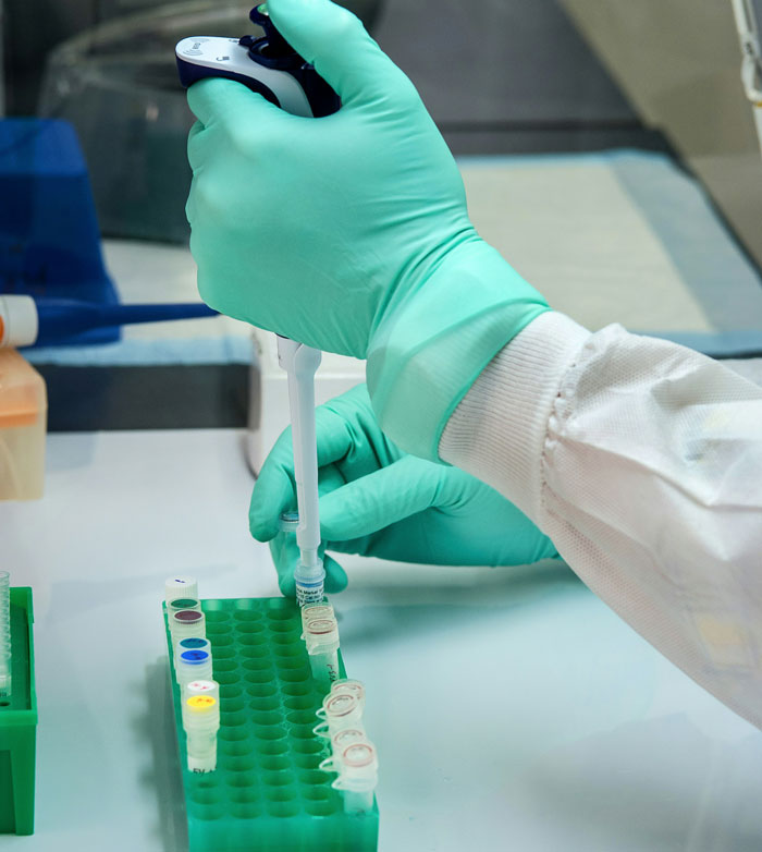 &ldquo;I Never Thought This Would Happen To Me&rdquo;: 34 DNA Testing Stories That Revealed More Than People Expected
