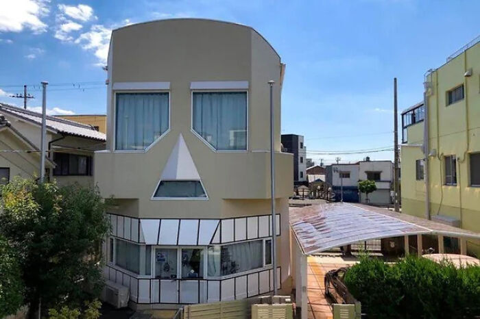75 Cool, Wacky And Unusual Homes People Found Online Or In Real Life