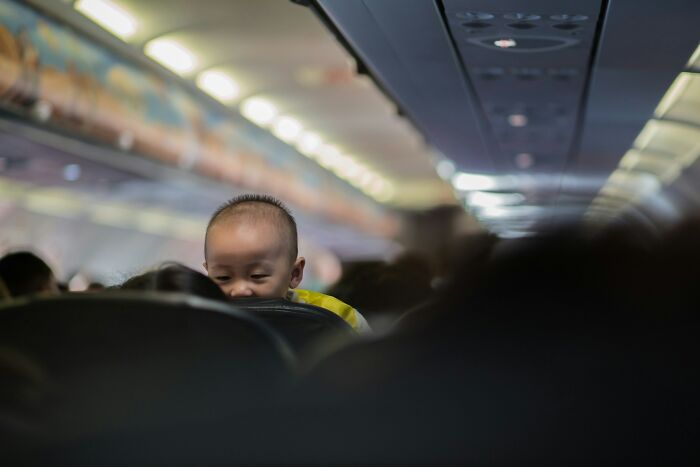 44 Of The Craziest Plane Interactions People Had To Go Through
