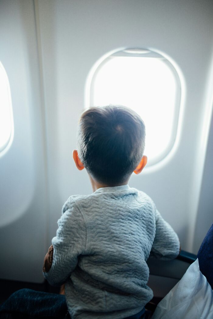 44 Of The Craziest Plane Interactions People Had To Go Through