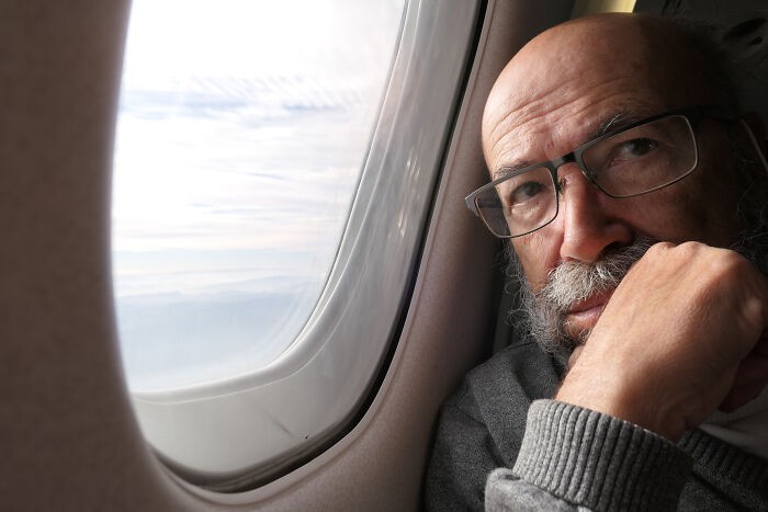 44 Of The Craziest Plane Interactions People Had To Go Through