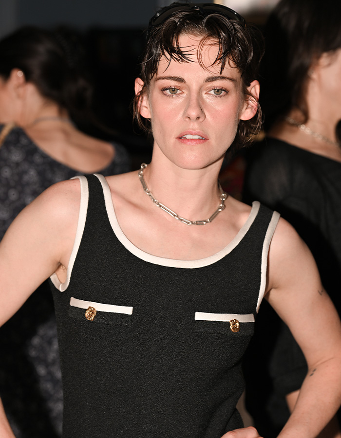 Kristen Stewart’s Cringe-Worthy Interaction Has Fans Calling Out One Man’s Invading Her Personal Space