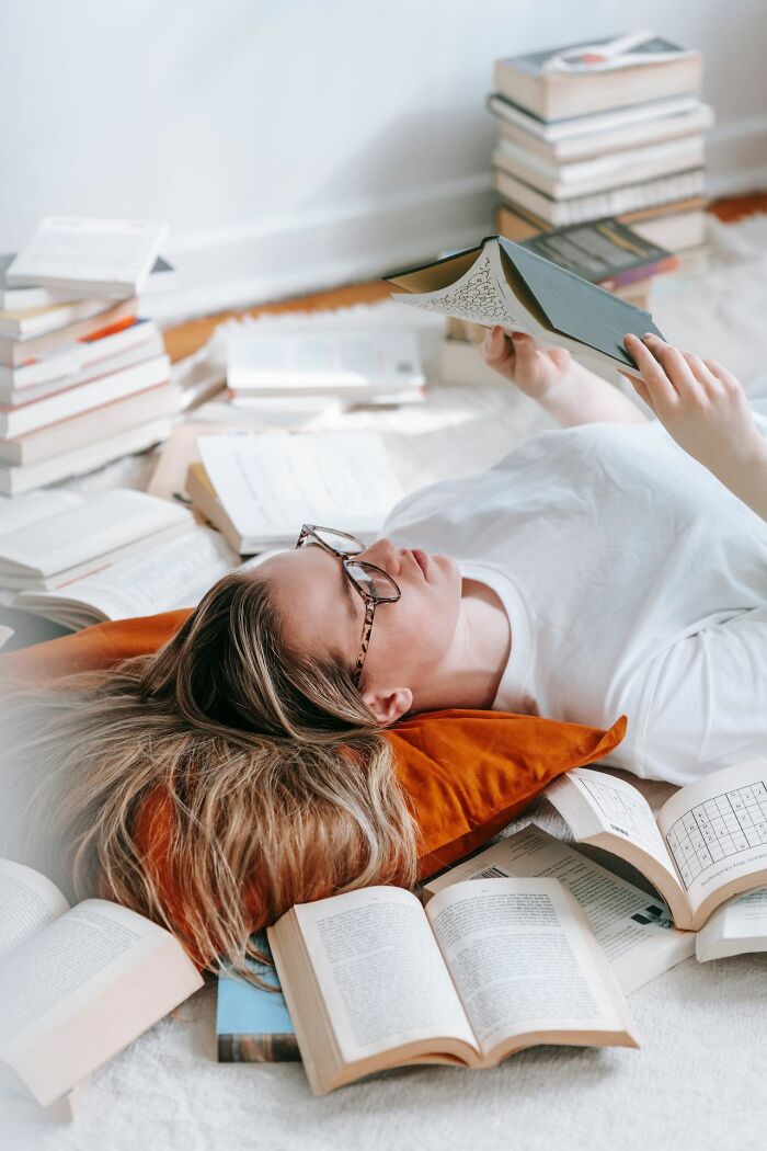 34 Unexpected Hints That Show A Person Is Secretly Very Smart