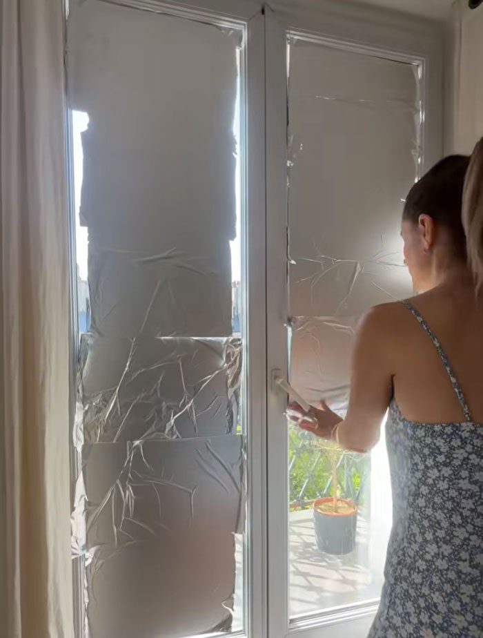 35 Photos Of Europeans Trying To Survive The Heatwave Without Fully Melting
