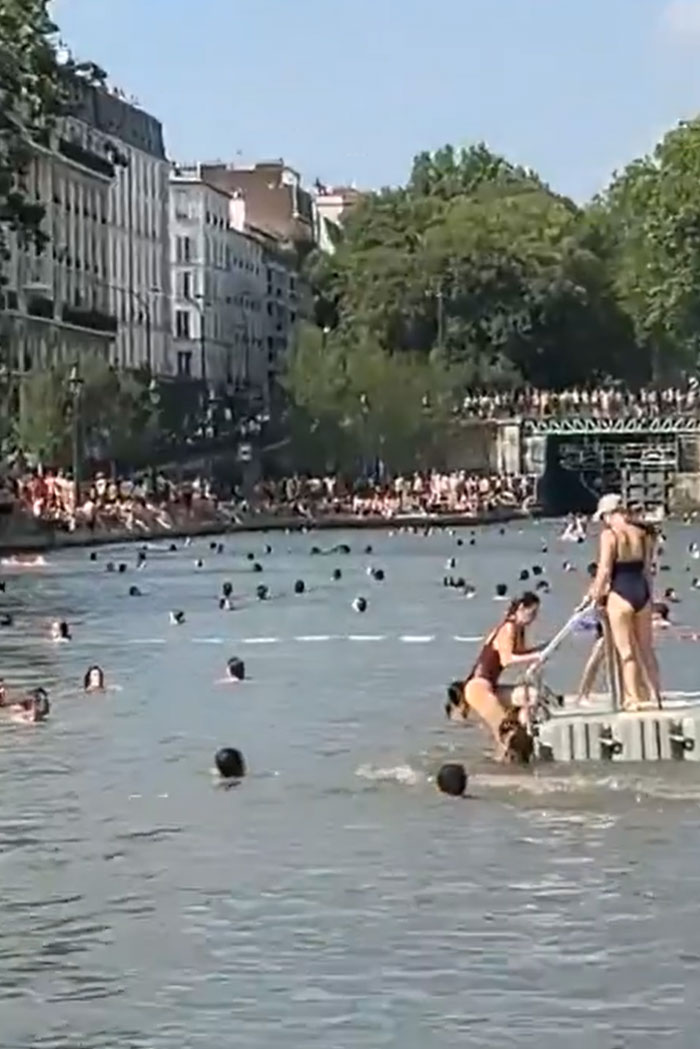 35 Photos Of Europeans Trying To Survive The Heatwave Without Fully Melting