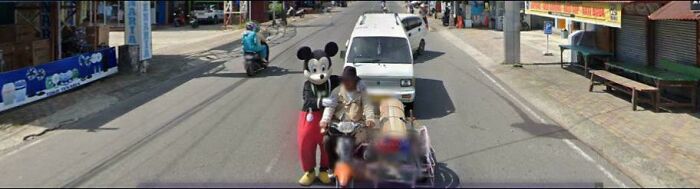 &ldquo;I Will Be Immortalized On Google Street View Forever&rdquo;: 81 Bizarre And Funny Google Street View Photos