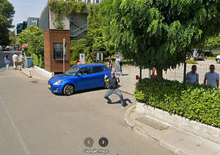 &ldquo;I Will Be Immortalized On Google Street View Forever&rdquo;: 81 Bizarre And Funny Google Street View Photos