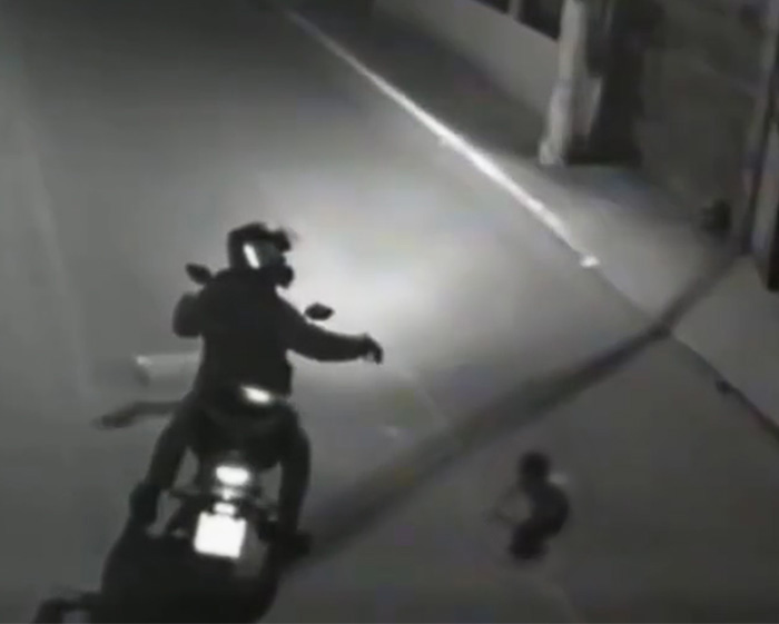 Biker Finds Baby Crawling Out At Night By Herself, Mom’s Motives Stun