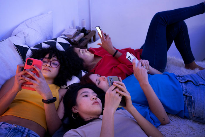 Gen Z Are Finally Watching &ldquo;American Pie,&rdquo; And They Can&rsquo;t Believe It Was Ever Considered Normal