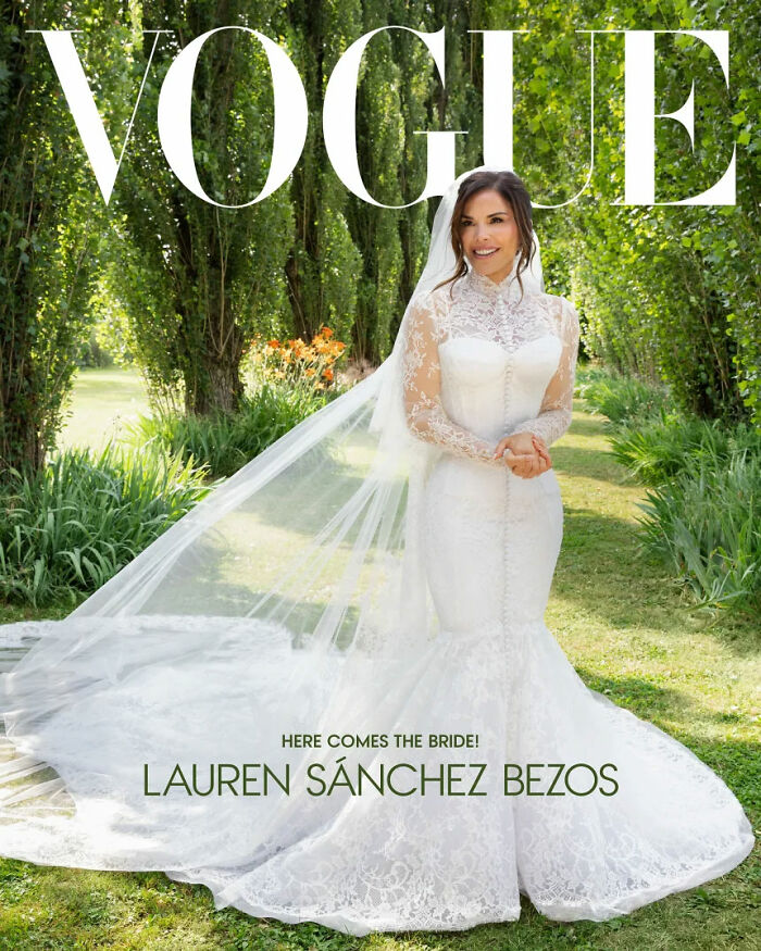“Divorce Was Destined”: 20 Celebrity Wedding Dresses That Stunned, For Better Or Worse