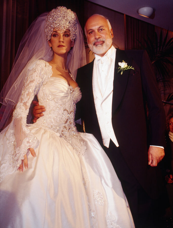 “Divorce Was Destined”: 20 Celebrity Wedding Dresses That Stunned, For Better Or Worse