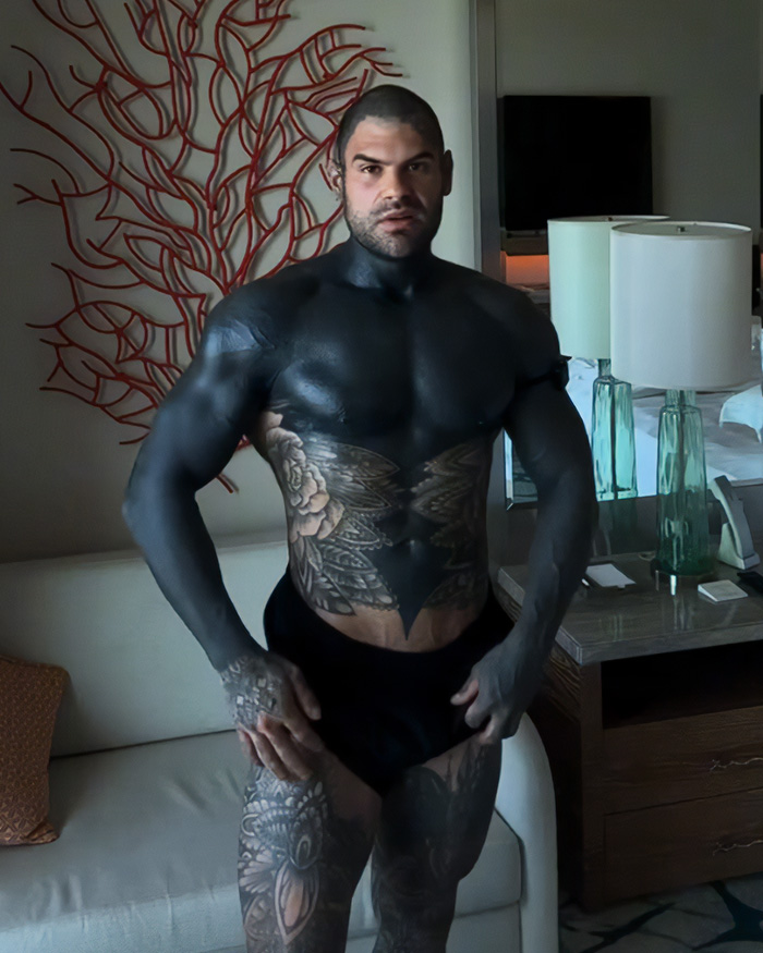 Man Covered In Blackout Tattoos Reveals Harsh Truths He Wishes He&rsquo;d Known Before Diving Into The Trend