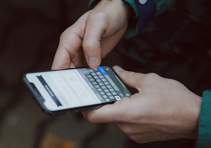 67 Heartwarming And Heartbreaking Things People Saw On Their Late Parents&rsquo; Phones