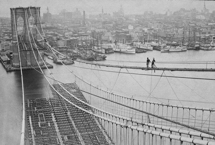 91 Historical Photos That Feel Almost Impossible To Explain