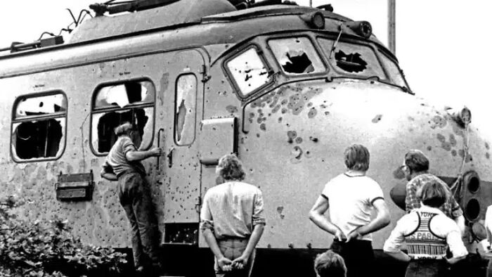 91 Historical Photos That Feel Almost Impossible To Explain
