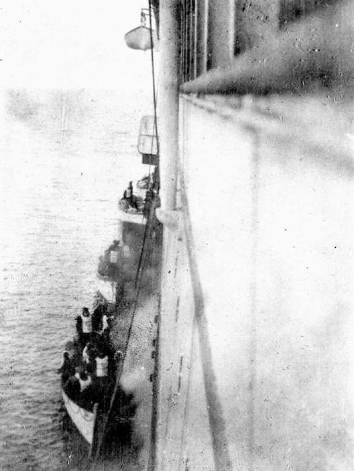 91 Historical Photos That Feel Almost Impossible To Explain
