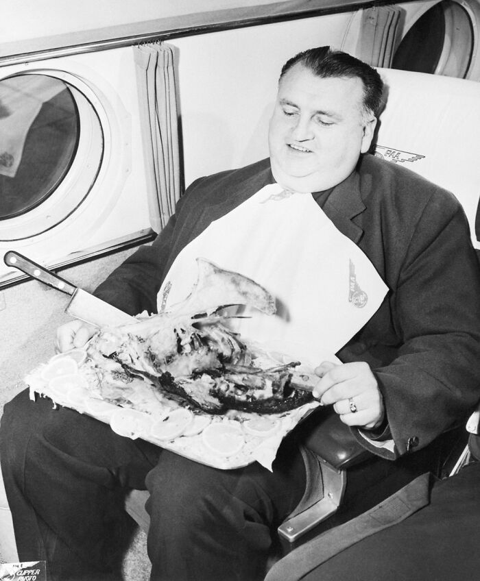 91 Historical Photos That Feel Almost Impossible To Explain
