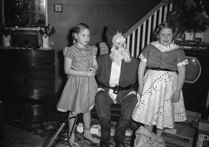 91 Historical Photos That Feel Almost Impossible To Explain