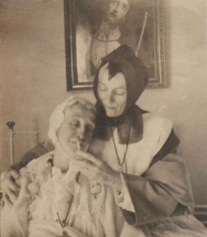 91 Historical Photos That Feel Almost Impossible To Explain